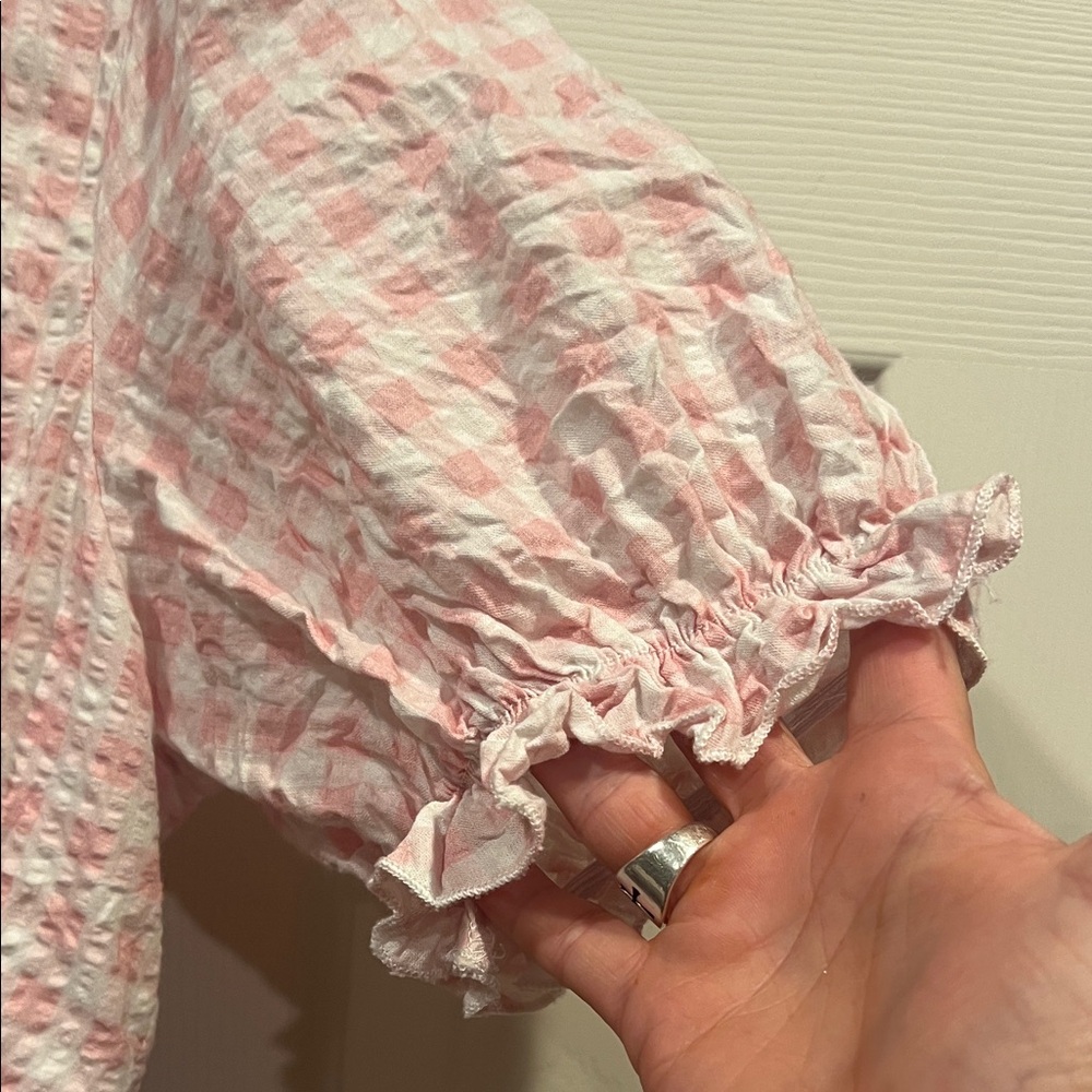 Adorable Charlie Holiday brand pink and white Gingham Romper - Picture 3 of 9